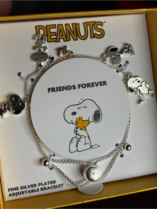 Peanuts Jewelry - Peanuts Silver Snoopy Charm Bracelet - Silver Plated adjustable